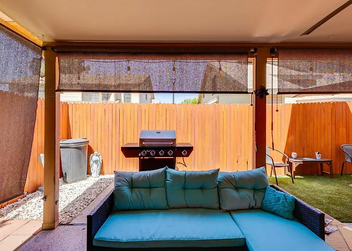 Haven W/ Patio, Heated Pool & Hot Tub Access *