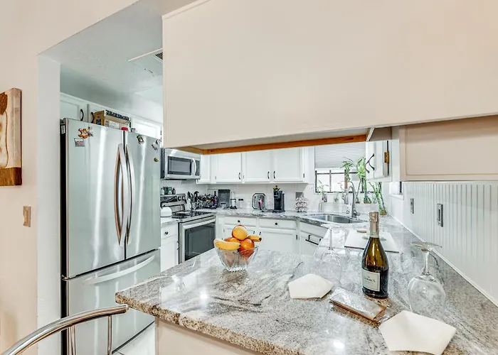 Haven W/ Patio, Heated Pool & Hot Tub Access