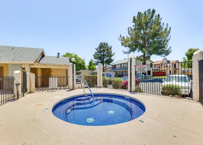 Holiday home Haven W/ Patio, Heated Pool & Hot Tub Access Mesa