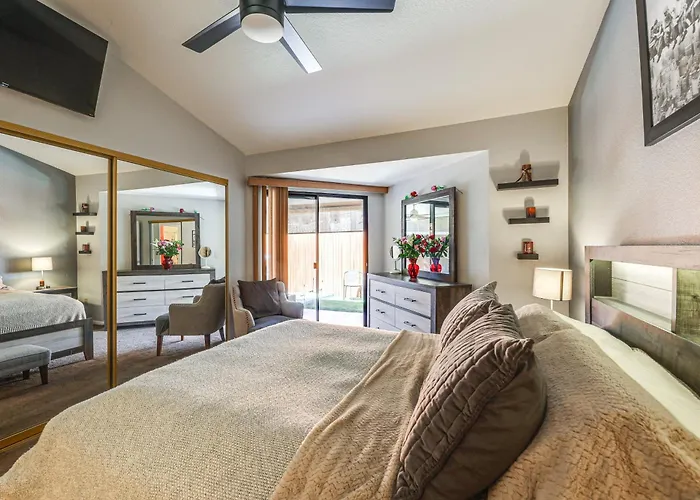 Haven W/ Patio, Heated Pool & Hot Tub Access Holiday home